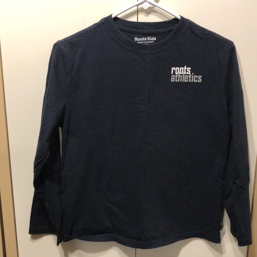 Roots Athletics- long shirt T-shirt